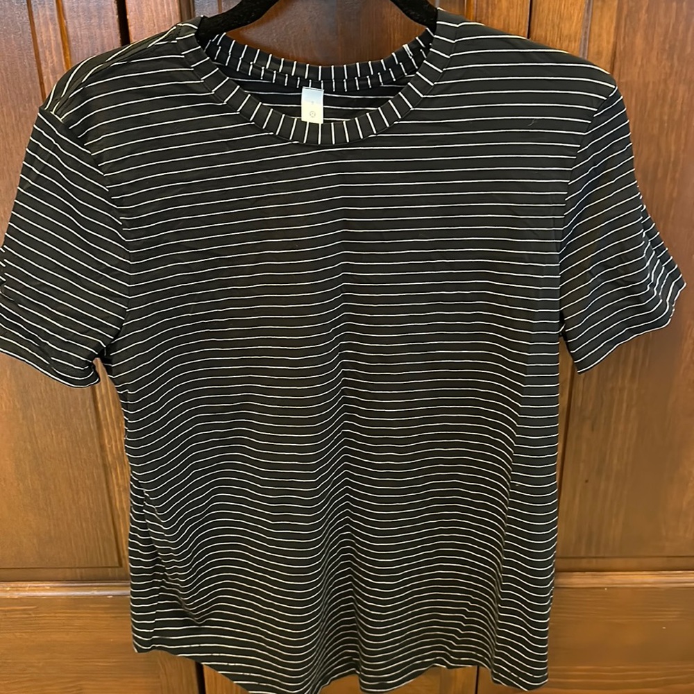 Lululemon Tee